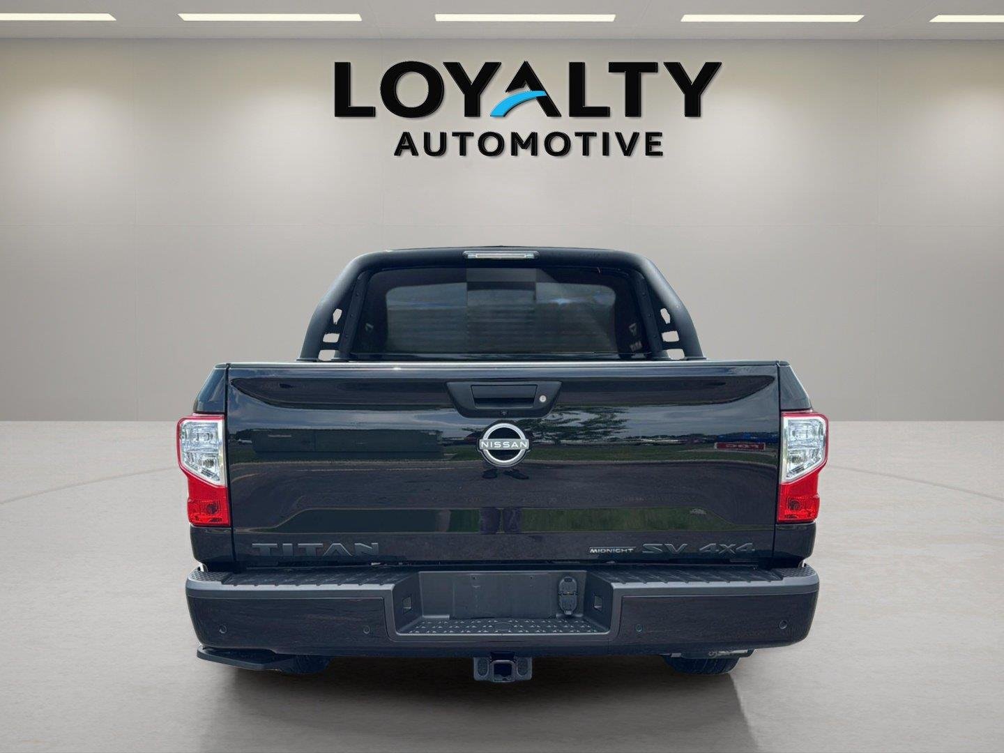 Used 2023 Super Black Nissan SV image 4