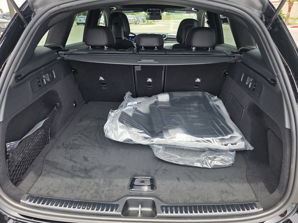 New 2026 Black Mercedes-Benz GLC 300 image 34