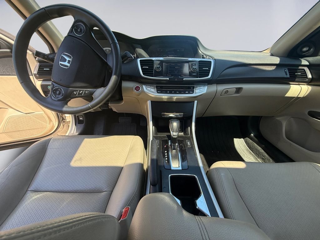 Used 2015 Gold Honda EX-L image 12