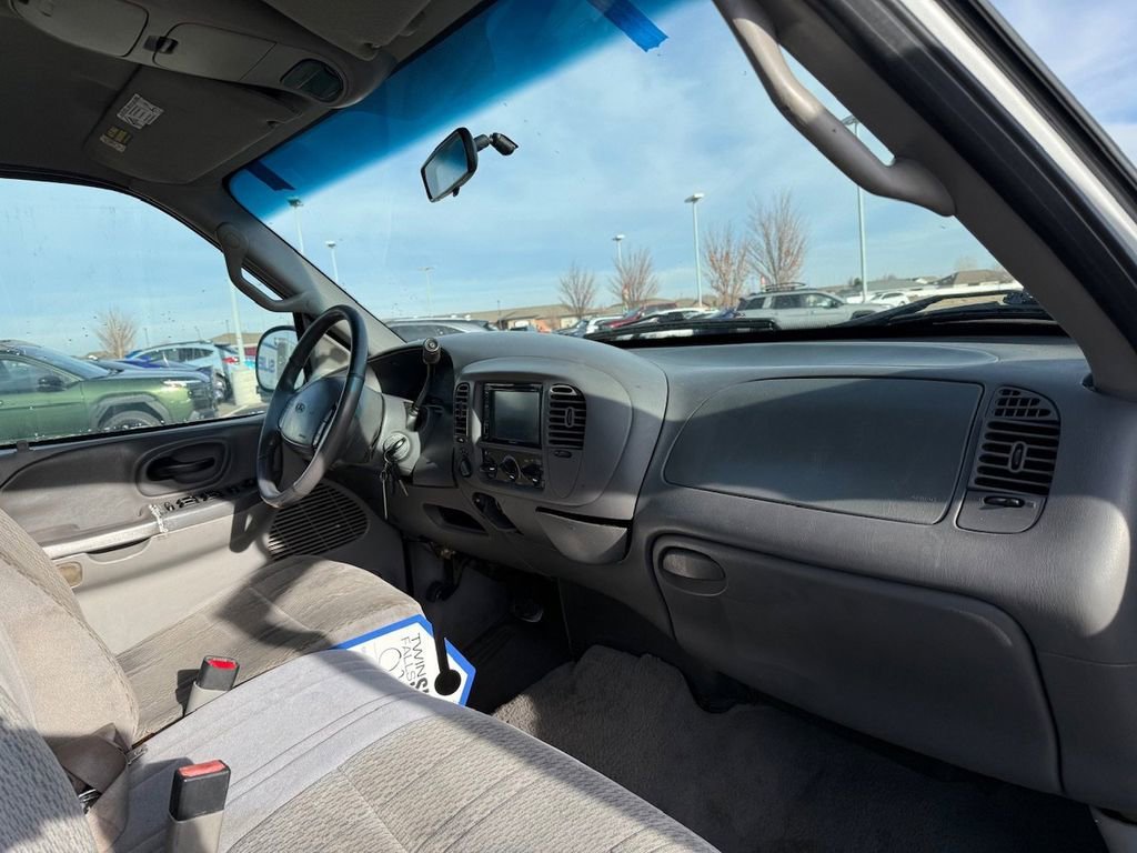 Used 2002  Ford XLT image 39