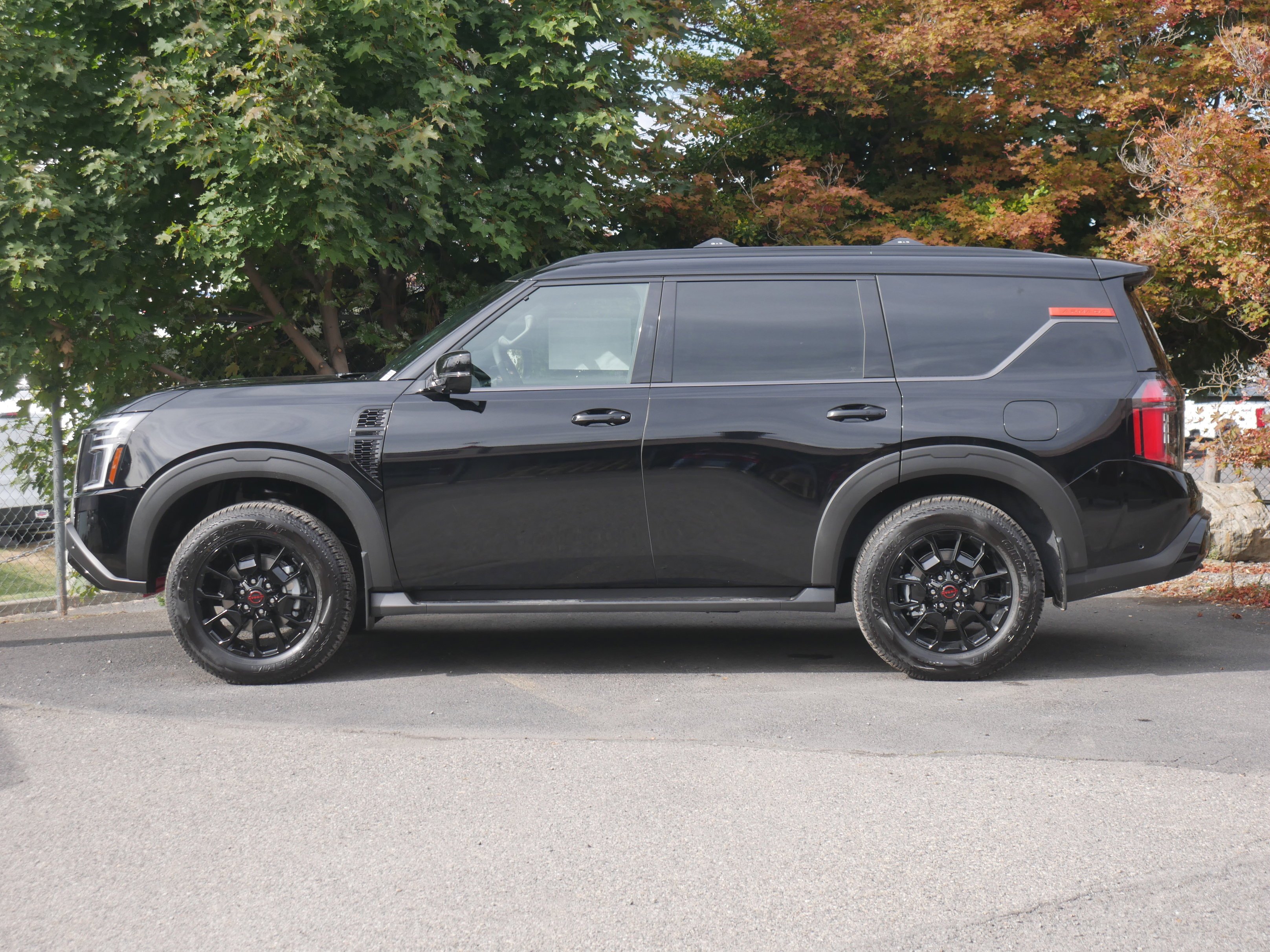 2026 Nissan Armada PRO-4X - Photo 17