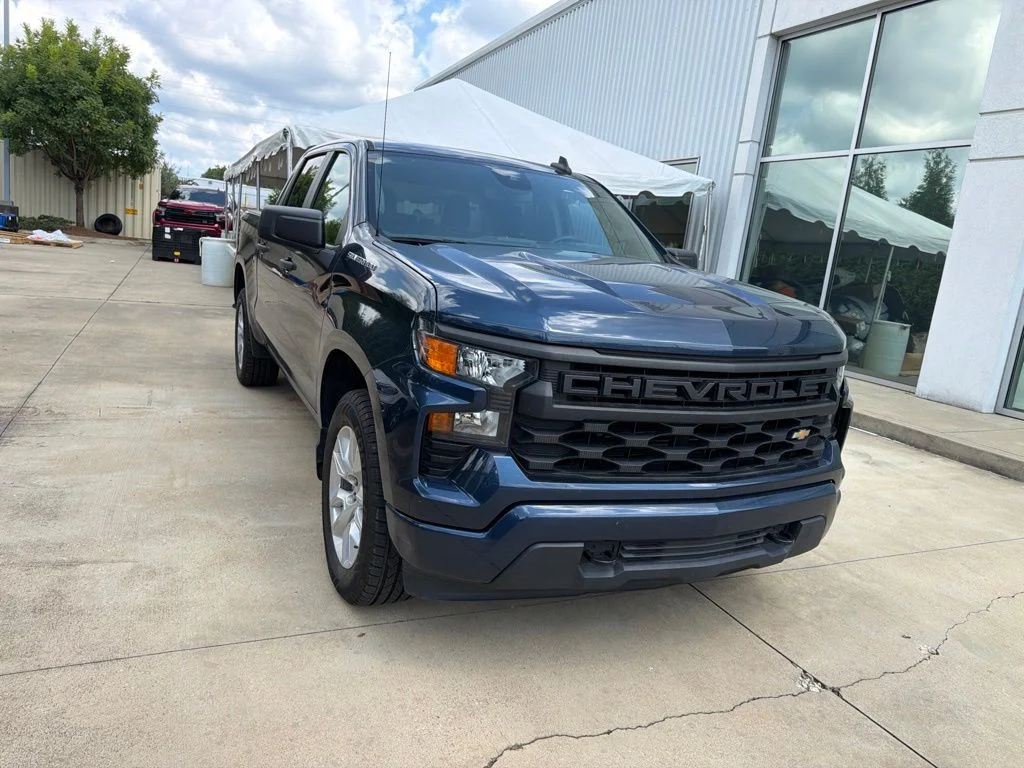 Used 2022 Blue Chevrolet Custom image 2