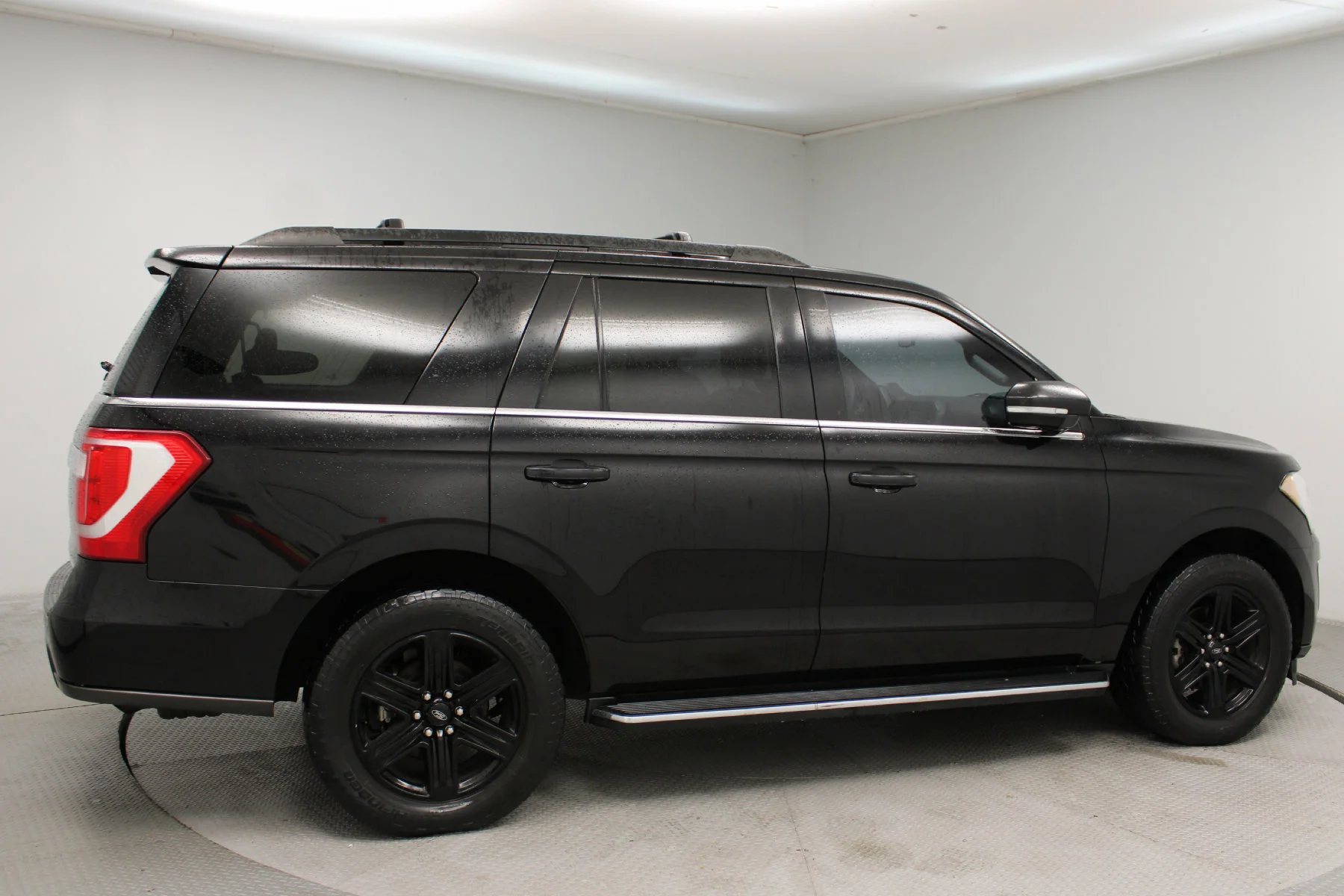 Used 2020 AGATE BLACK METALLIC Ford XLT 4x2 image 43