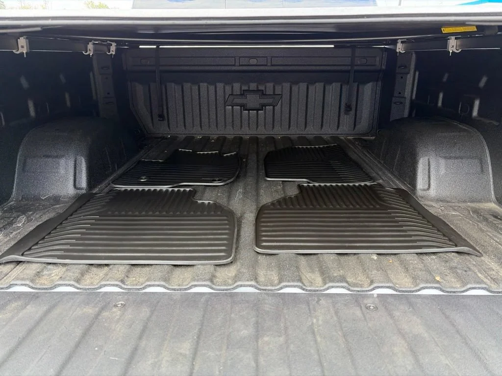 Used 2026 Polar White Tricoat Chevrolet LTZ image 14