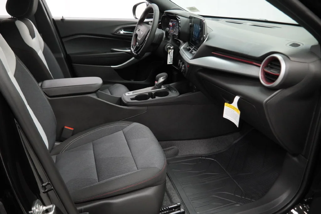 New 2026 Mosaic Black Metallic Chevrolet 1RS image 36