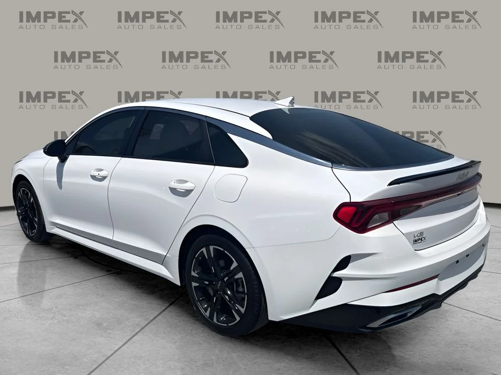 Used 2024 White Kia GT-Line image 3