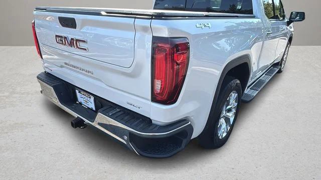 Used 2020 White GMC SLT image 40