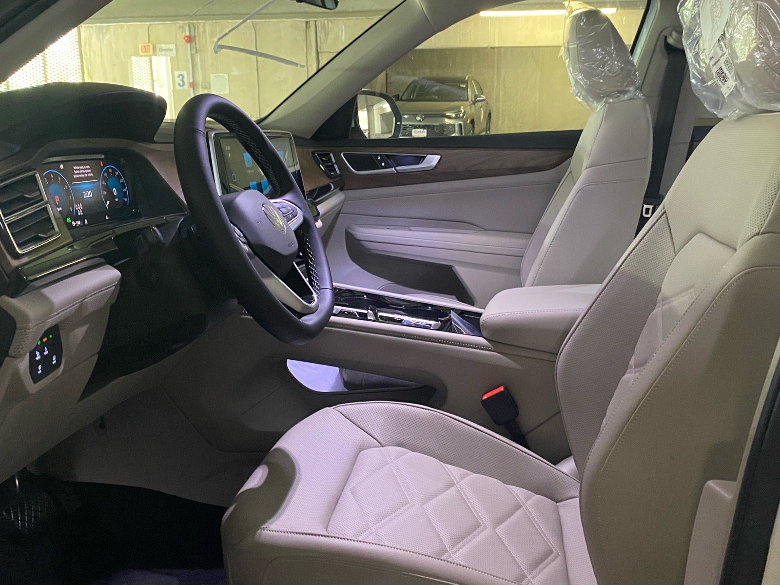 New 2026 White Volkswagen 2.0T SE w/Technology image 8