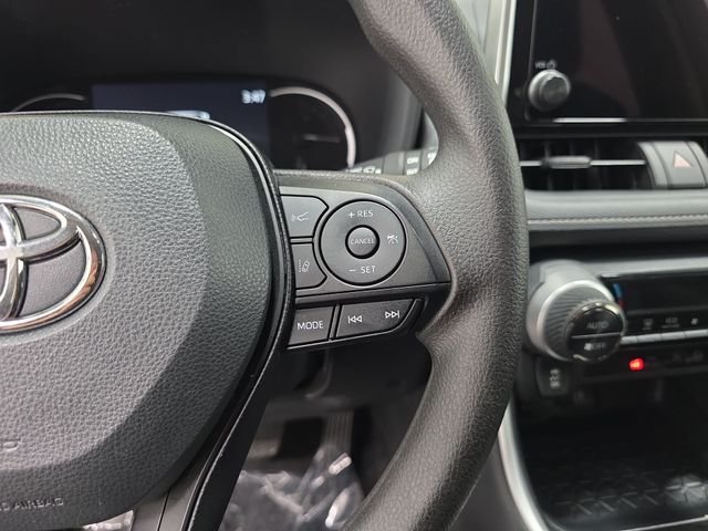 Certified Used 2025  Toyota XLE image 15