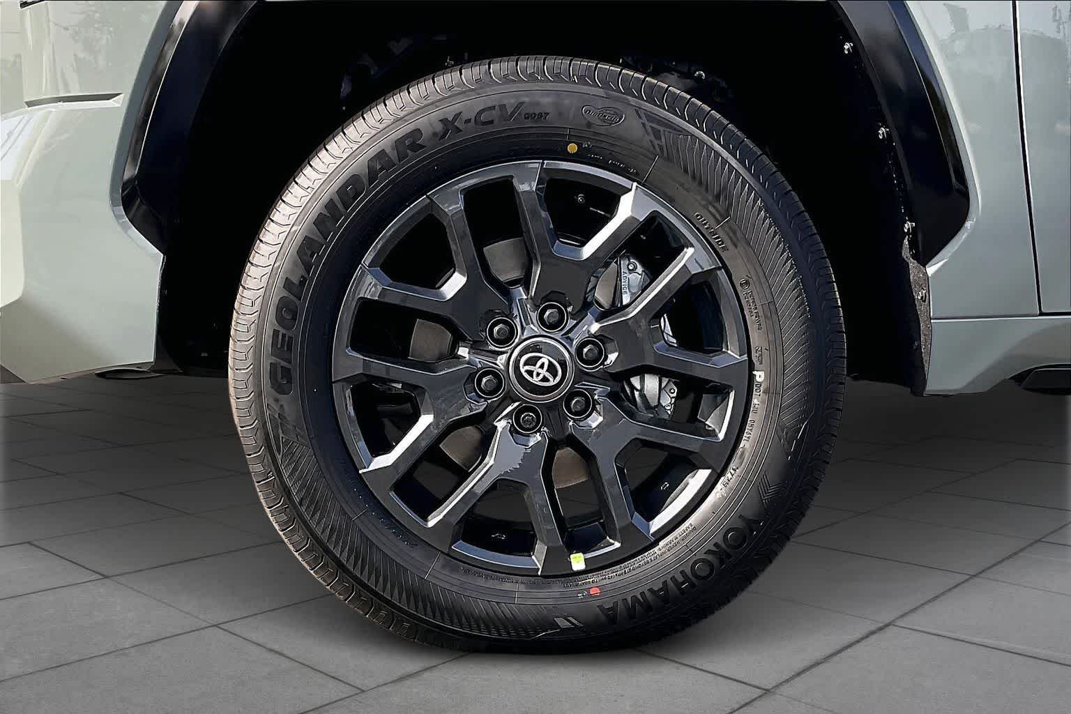 2026 Toyota Tundra Platinum - Photo 11