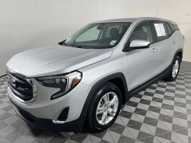 Used 2021 Silver GMC SLE image 3
