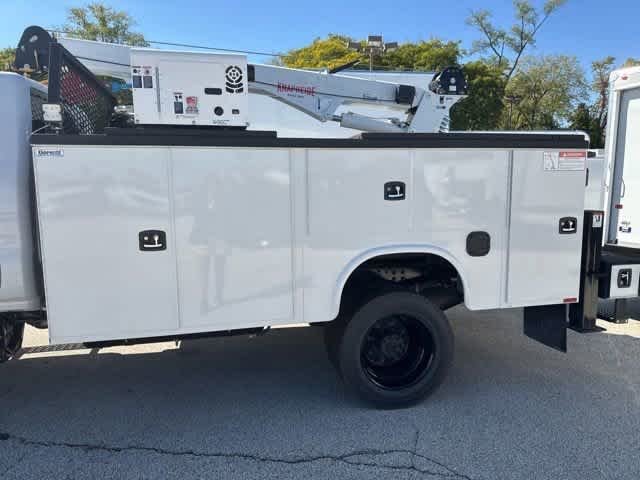 New 2024 Summit White Chevrolet Work Truck image 9