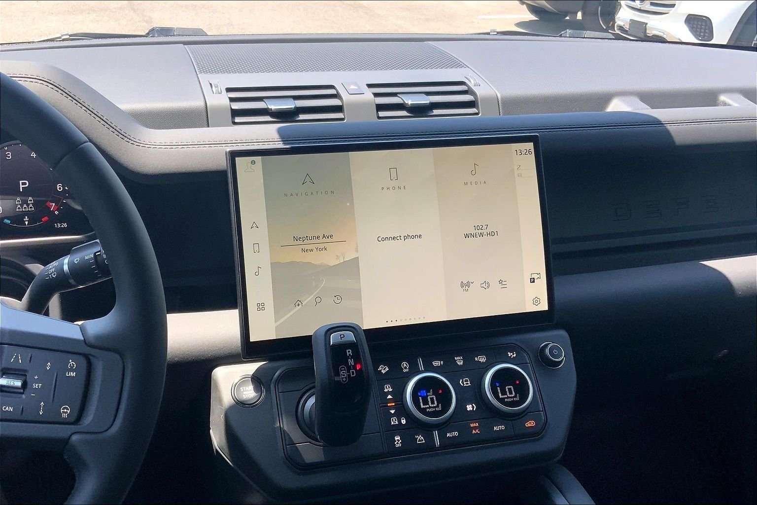 New 2026 Santorini Black LAND ROVER S image 6