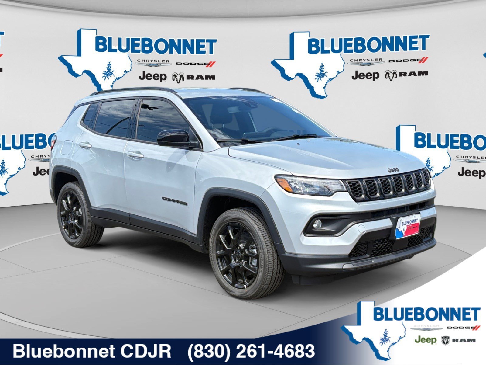 New 2026 Silver Zynith Metallic Clearcoat Jeep Latitude image 3