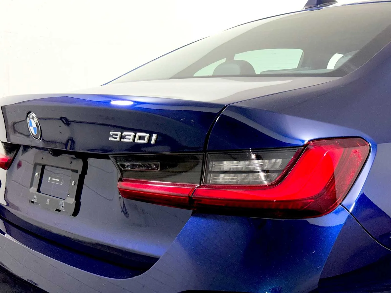 Used 2024 Tanzanite Blue II Metallic BMW 330i xDrive image 27