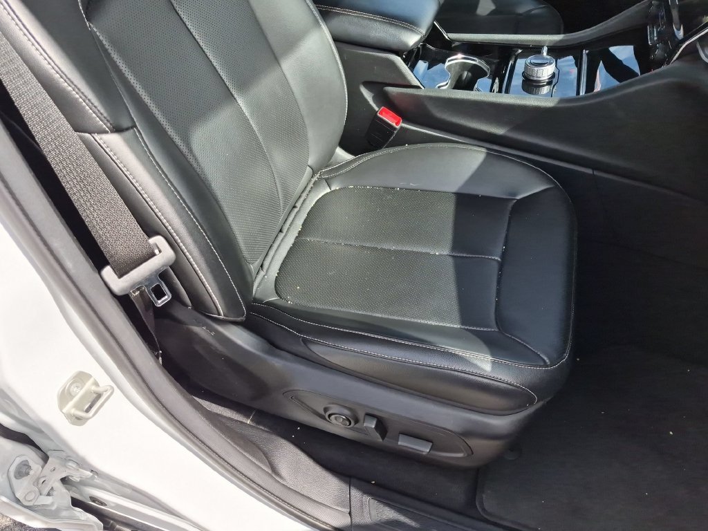 Used 2023 White Jeep Limited image 30
