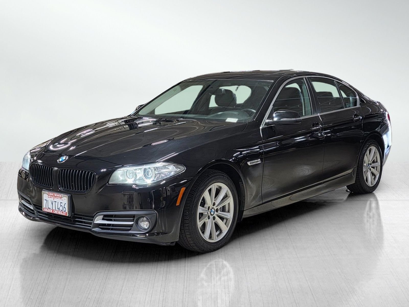 Used 2015 Jet Black BMW 528i image 3