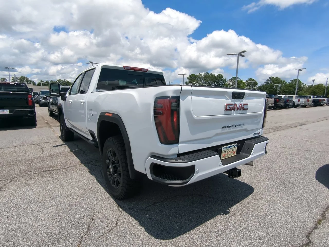 2026 GMC Sierra 2500HD AT4 - Photo 6