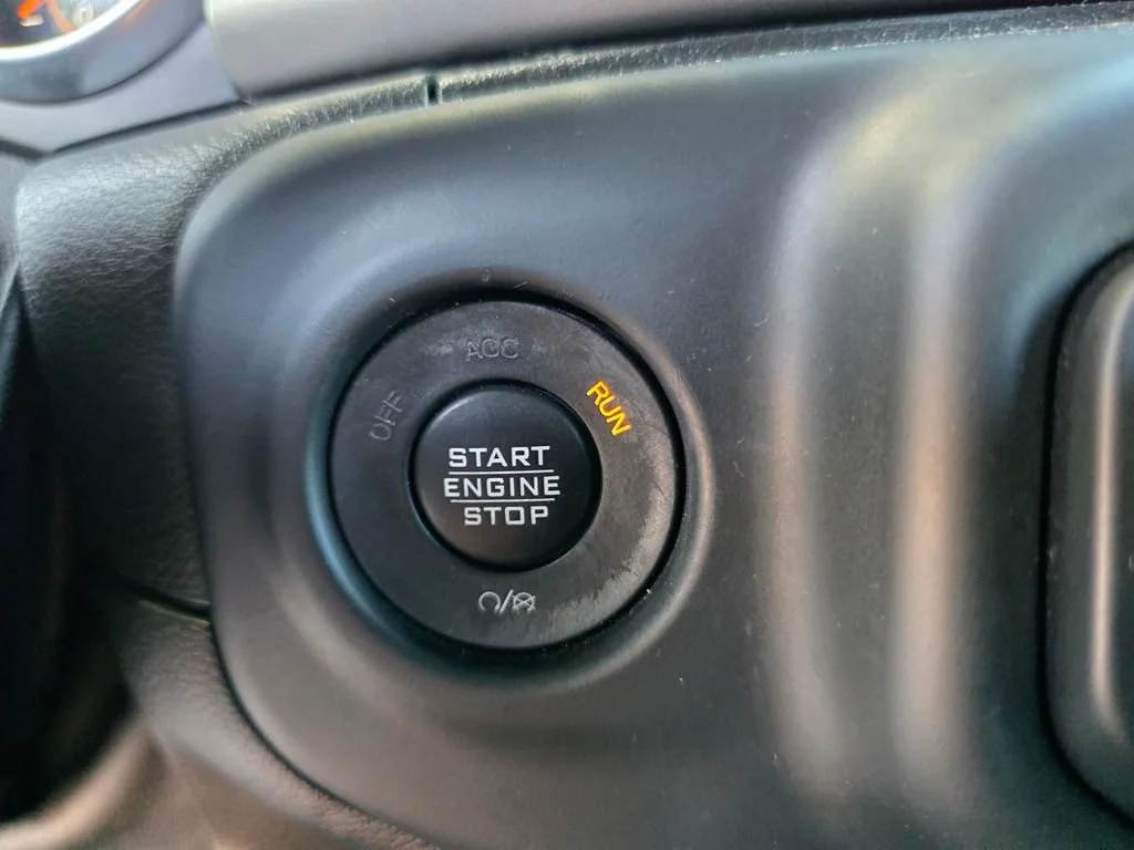 Used 2018 Silver Jeep Sport S 4x4 image 21