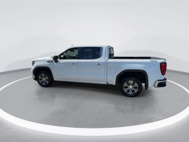 Used 2025 White GMC SLT image 6