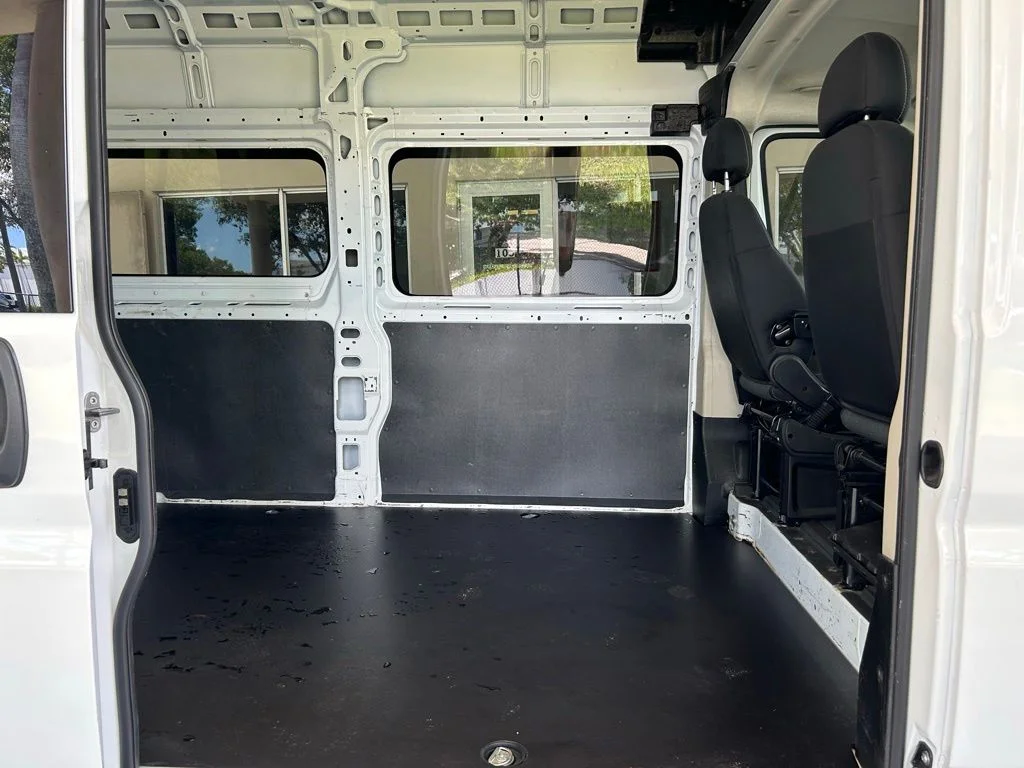 Used 2022 White Ram High Roof image 25