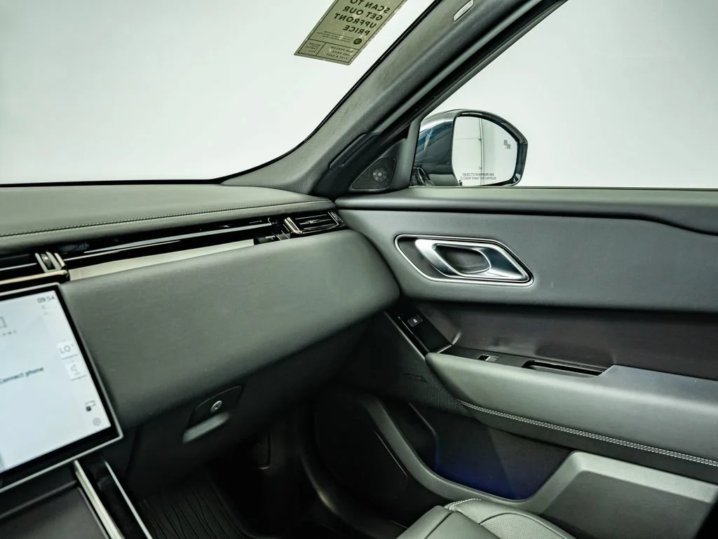 New 2026 Fuji White Land Rover Belgravia Edition image 29