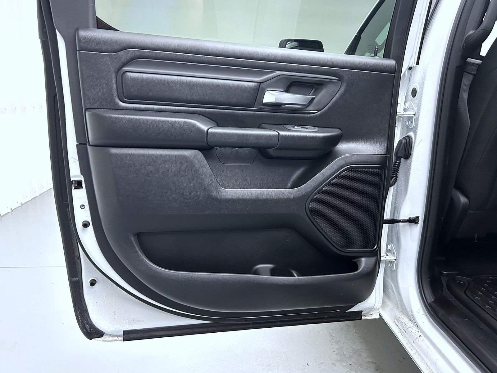 New 2026 Bright White Clear-Coat Exterior Paint RAM Warlock image 20