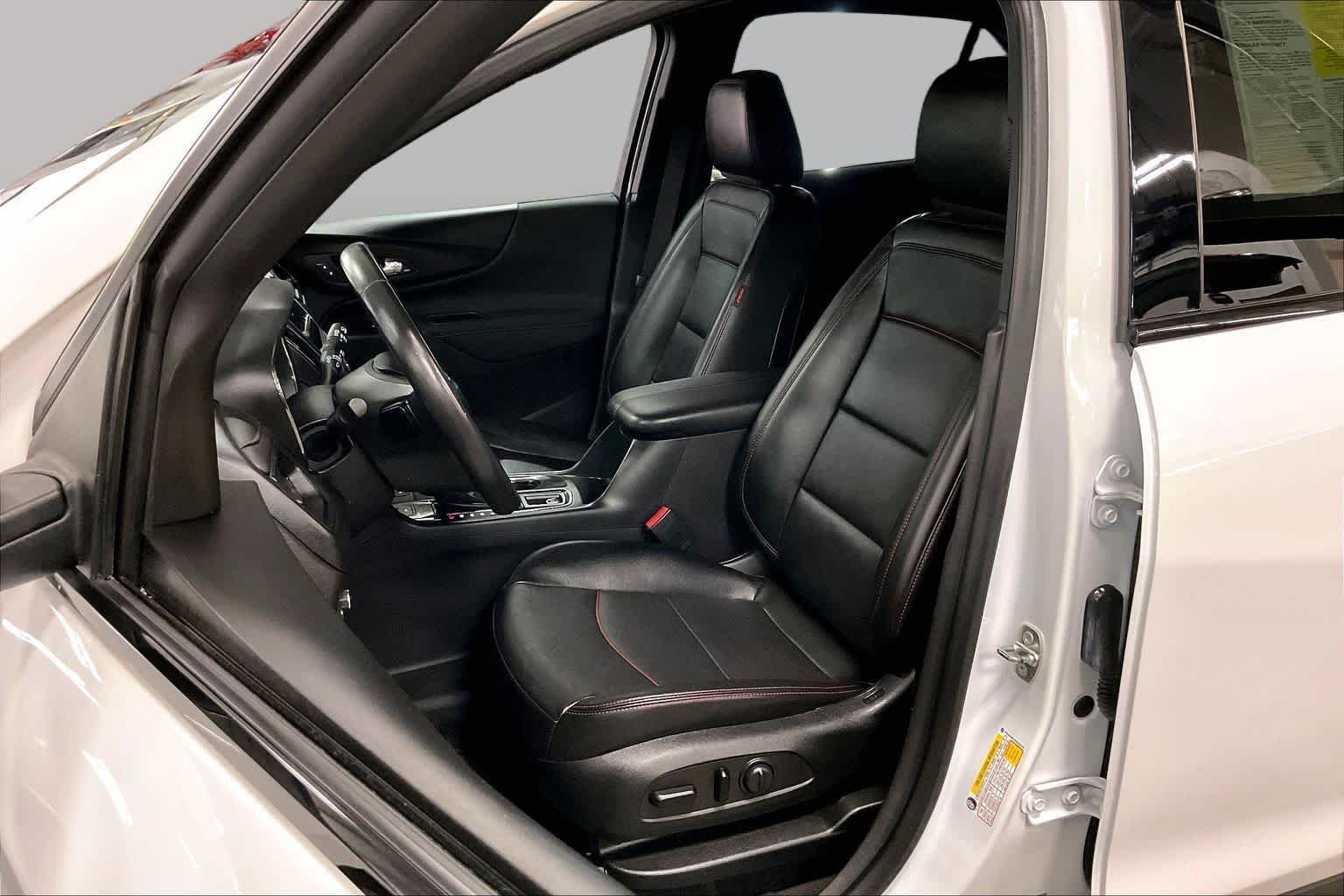 Used 2022 Summit White Chevrolet RS image 8