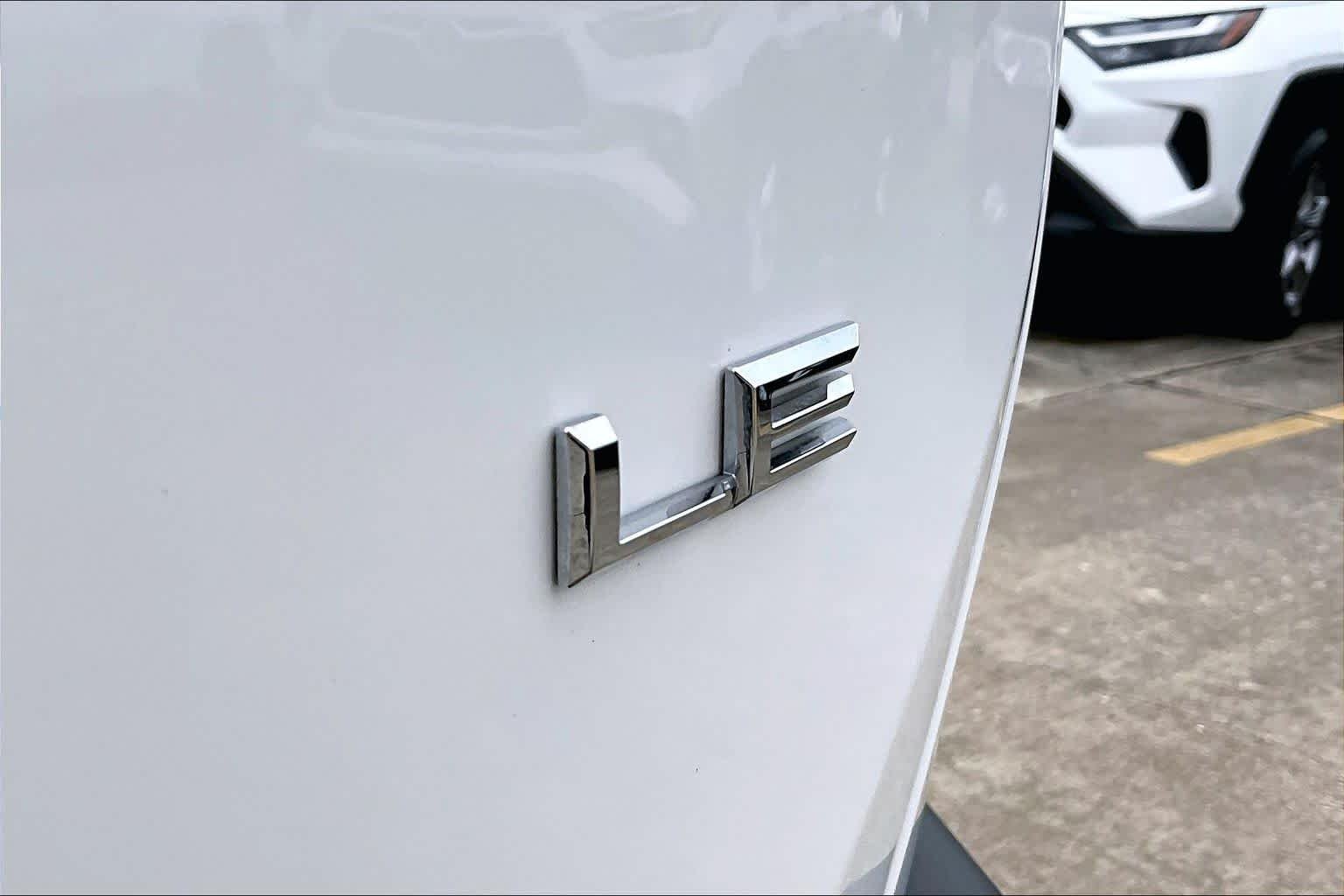 Used 2026 Ice Cap Toyota LE image 10
