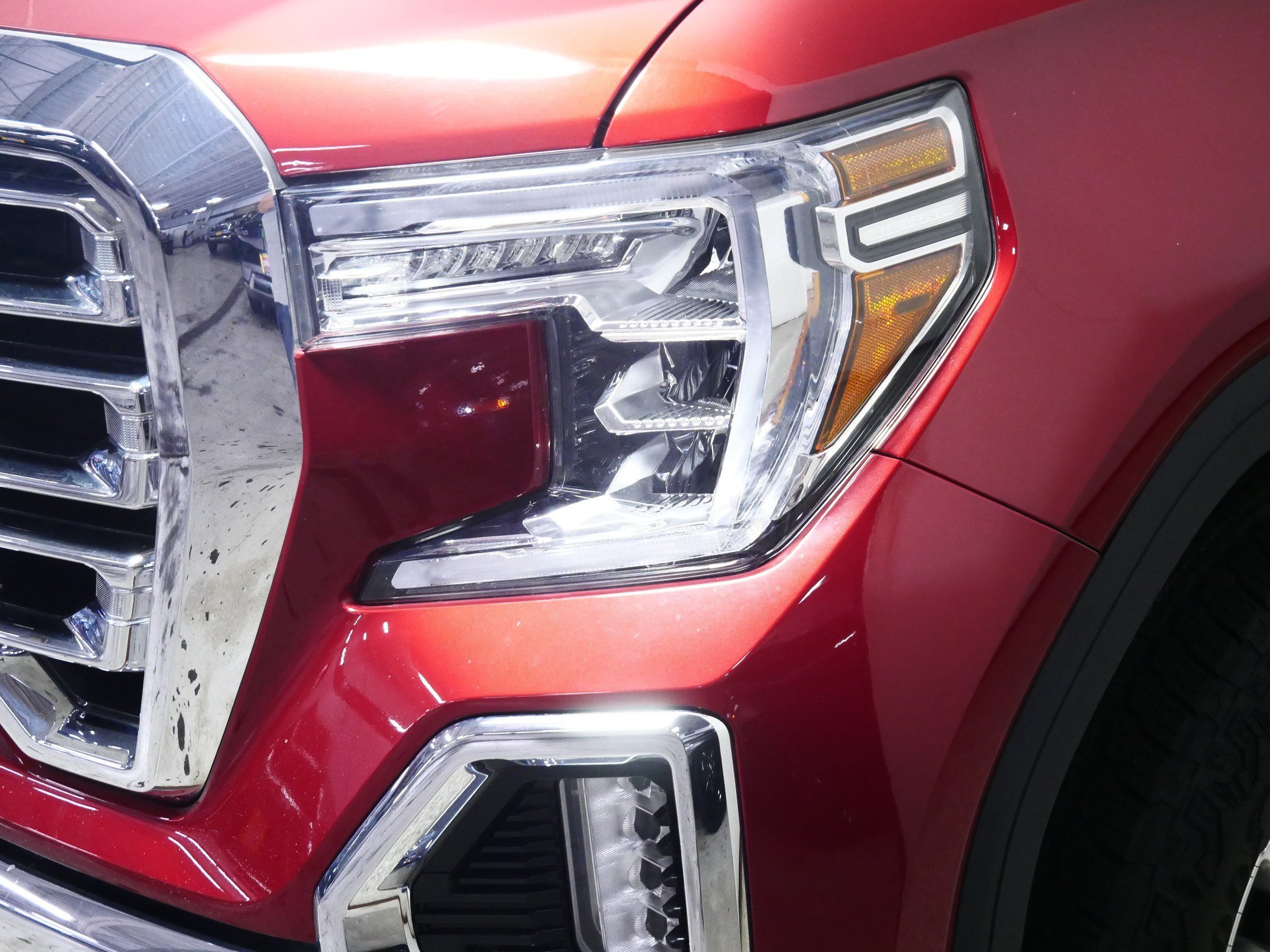 Certified Used 2019 RED QUARTZ TINTCOAT GMC SLT image 16