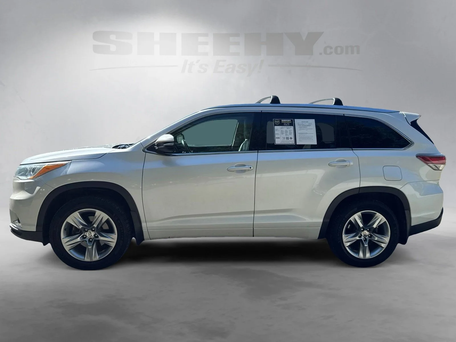 Used 2015 Blizzard Pearl Toyota Limited image 16