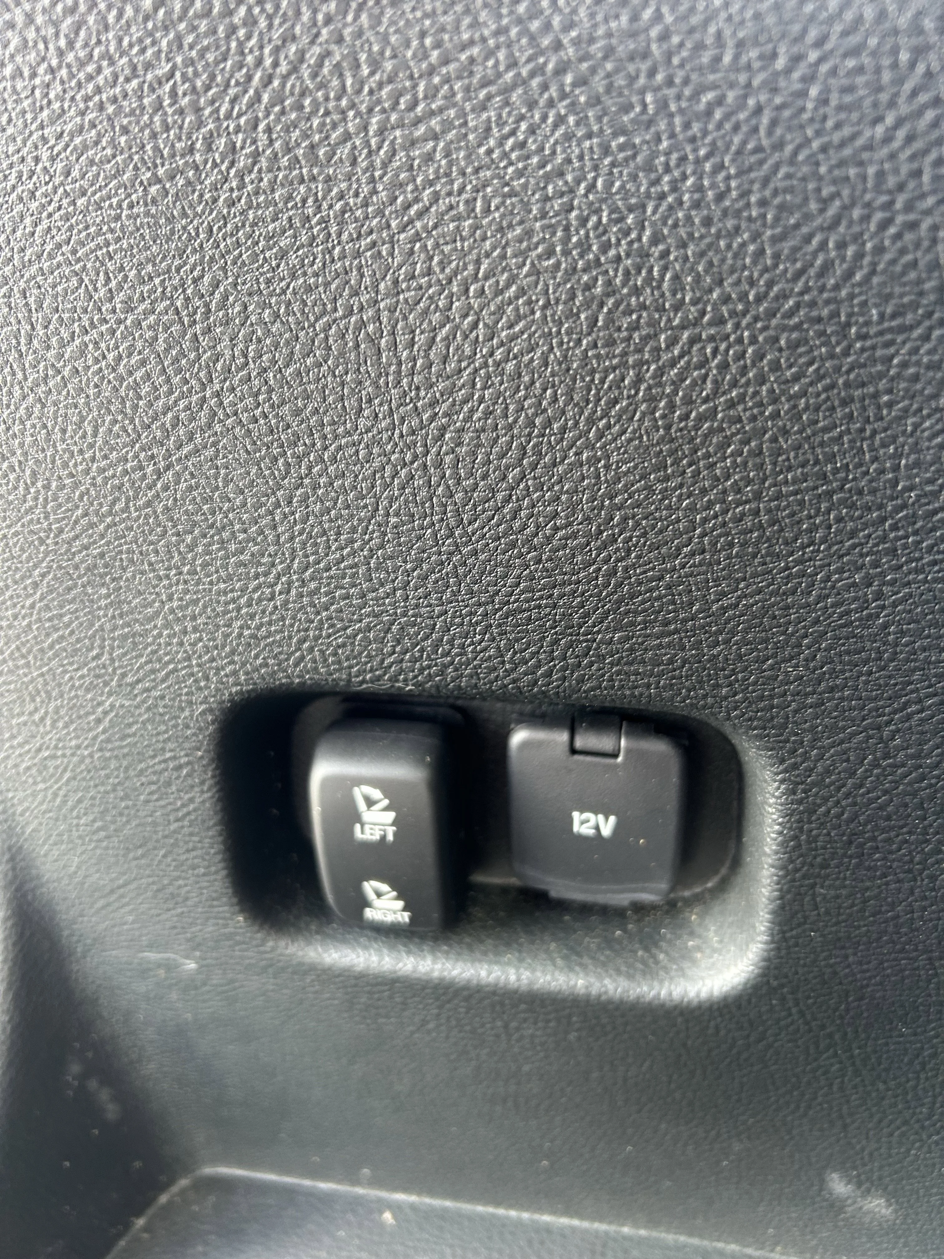 Used 2023 Green Ford SEL image 6