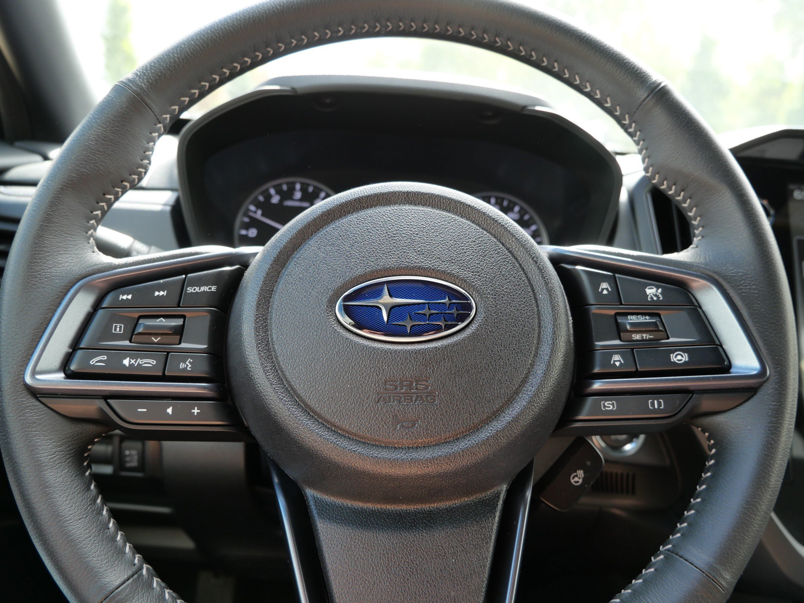 Used 2025 Autumn Green Metallic Subaru Limited image 25