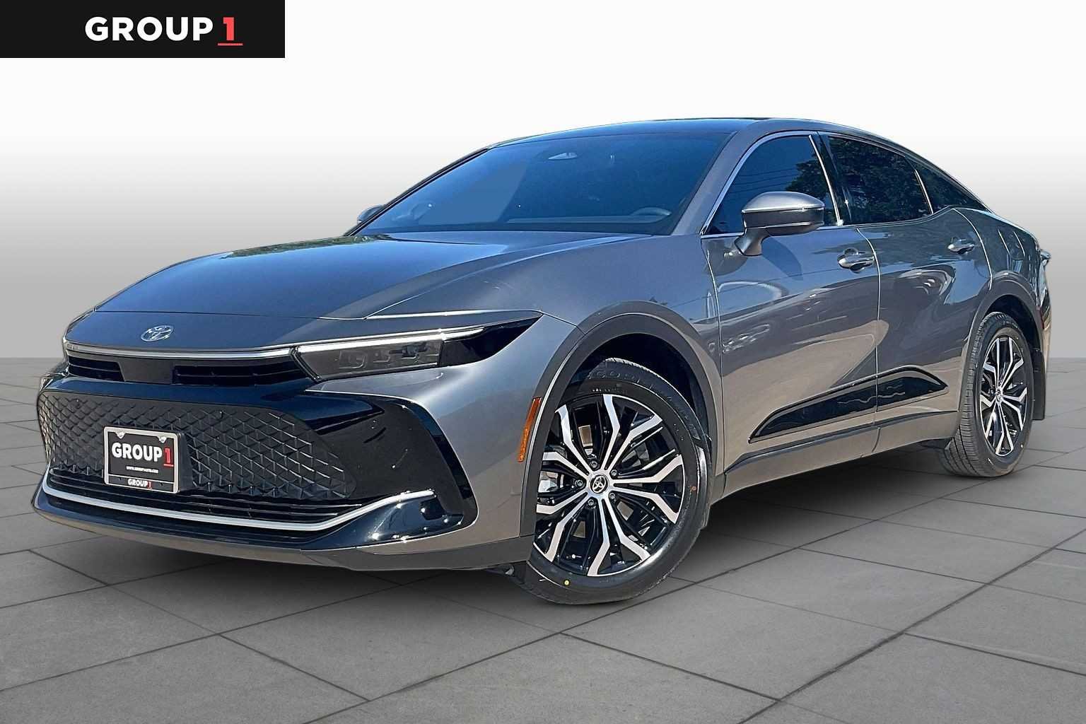 2024 Toyota Crown Limited AWD's photo
