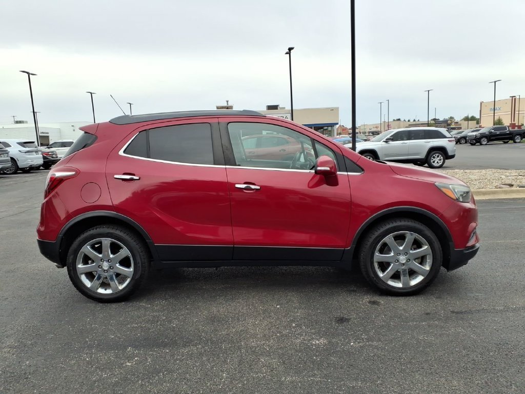 Used 2017 Winterberry Red Metallic Buick Preferred II image 17