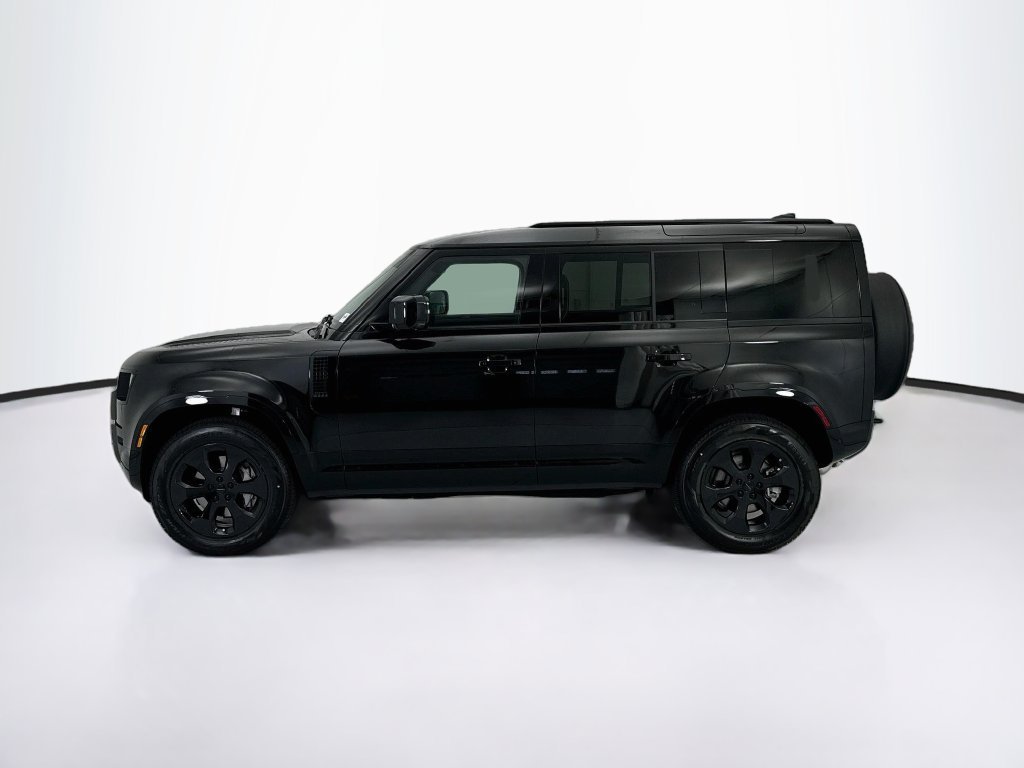 New 2026 Santorini Black Land Rover X-Dynamic SE image 8
