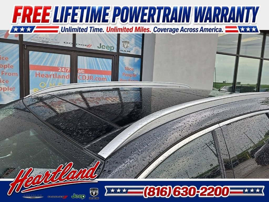 Used 2022 Black Hyundai Limited image 18