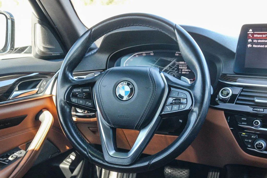 Used 2021 White BMW 540i image 15