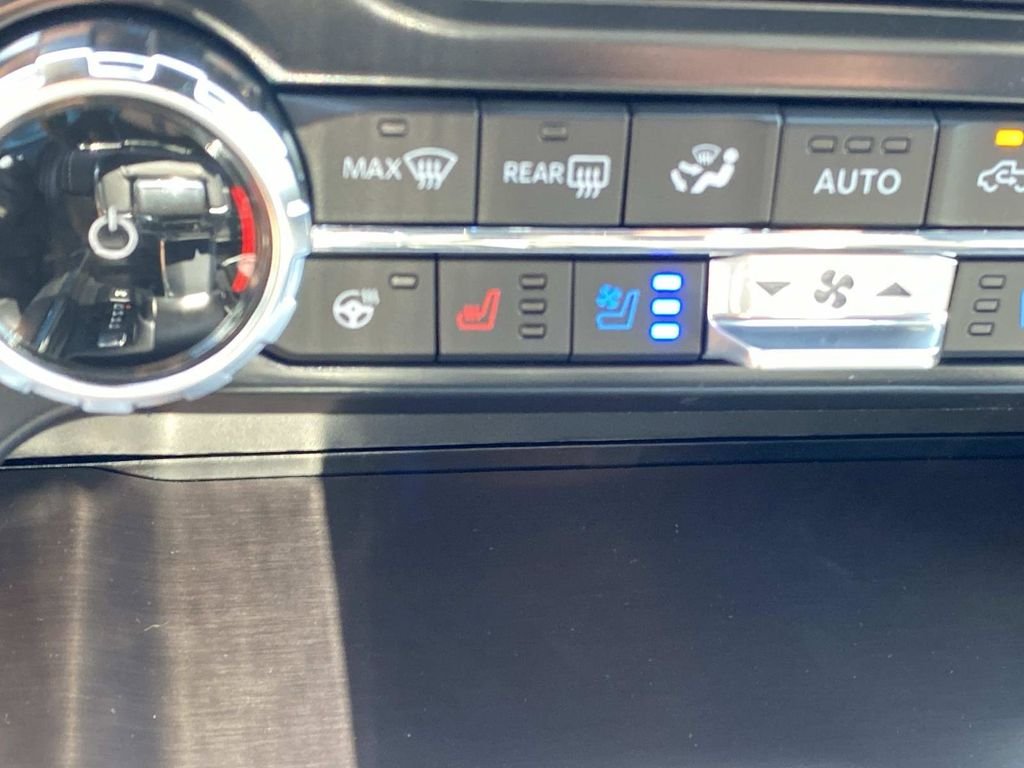 New 2026 Star White Metallic Tri-Coat Ford Platinum® image 19