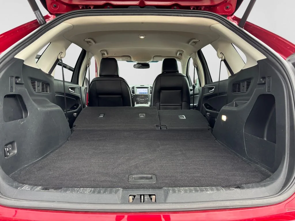 Used 2020 Red Ford SEL image 42