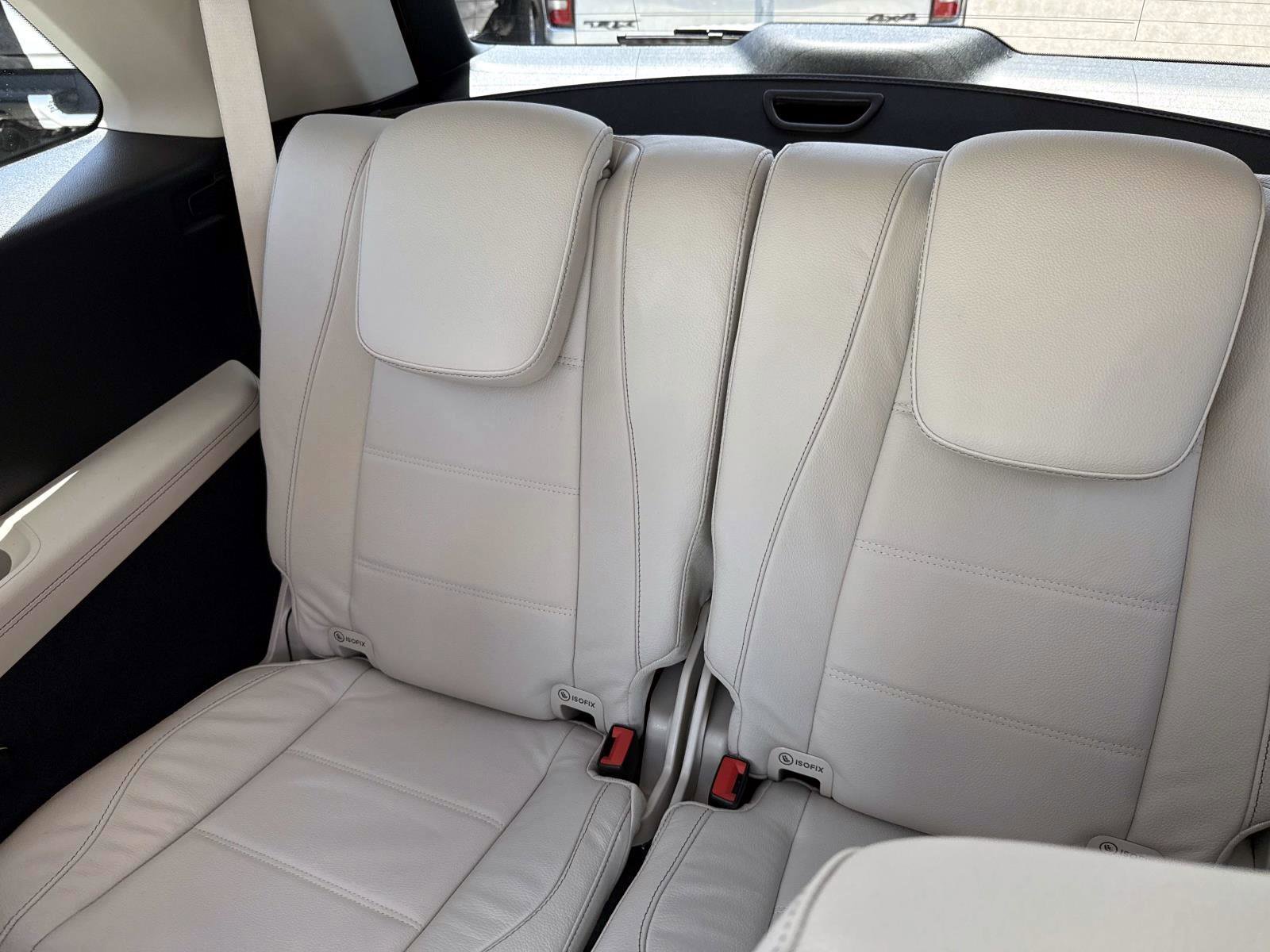 New 2026 Polar White Mercedes-Benz 450 4MATIC® SUV image 13