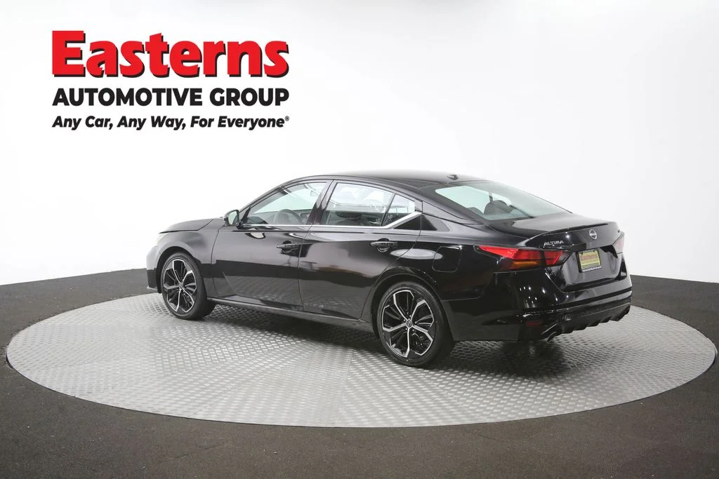 Used 2024 Black Nissan 2.5 SR image 63