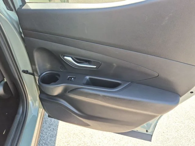 Used 2024 Green Hyundai SE image 29