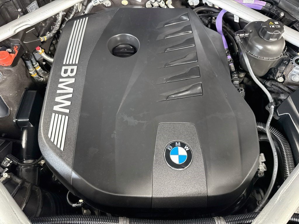 Used 2026 Skyscraper Gray Metallic BMW xDrive40i image 35