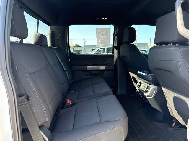 Used 2025 Oxford White Ford XLT image 12