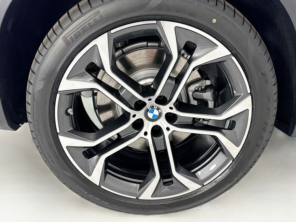 New 2026 White Metallic BMW xDrive50e image 32