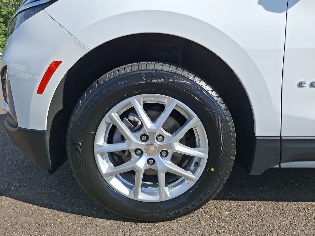 Used 2024 White Chevrolet LT image 18