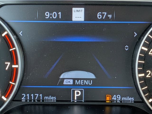 Used 2023 Red Nissan 2.0 SR image 29