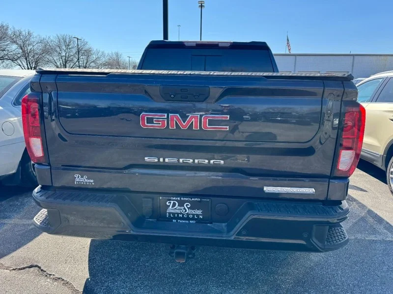 Used 2022 Onyx Black GMC 4WD Crew Cab 147" Elevation w/3SB image 3