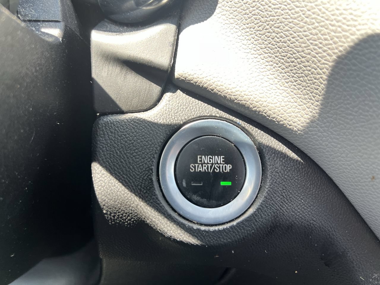 Used 2019 SILVER ICE METALLIC Chevrolet LT image 17